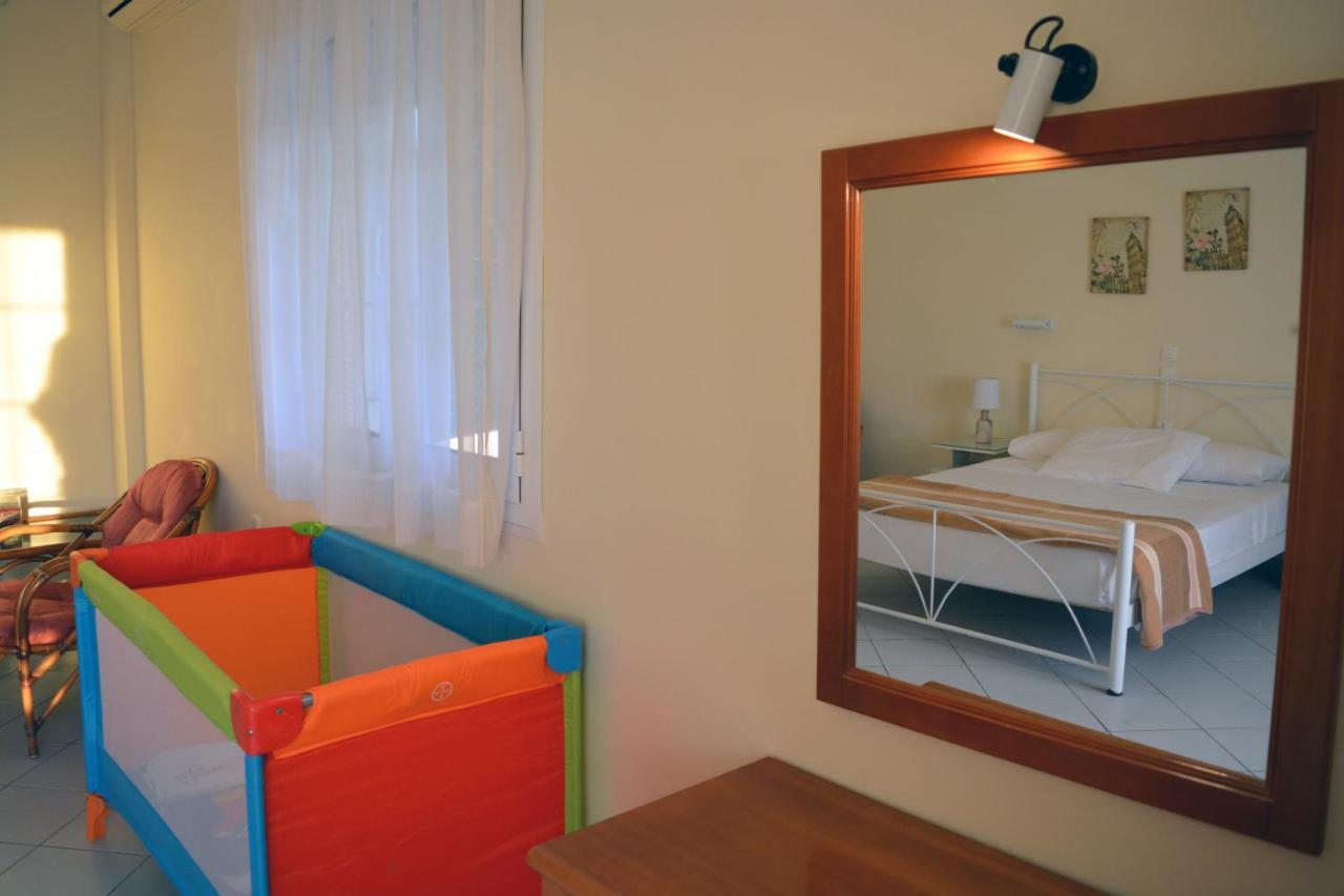 Papadatos Apts With Amazing View - 5Mins From The Beach Kontogialos Exteriör bild