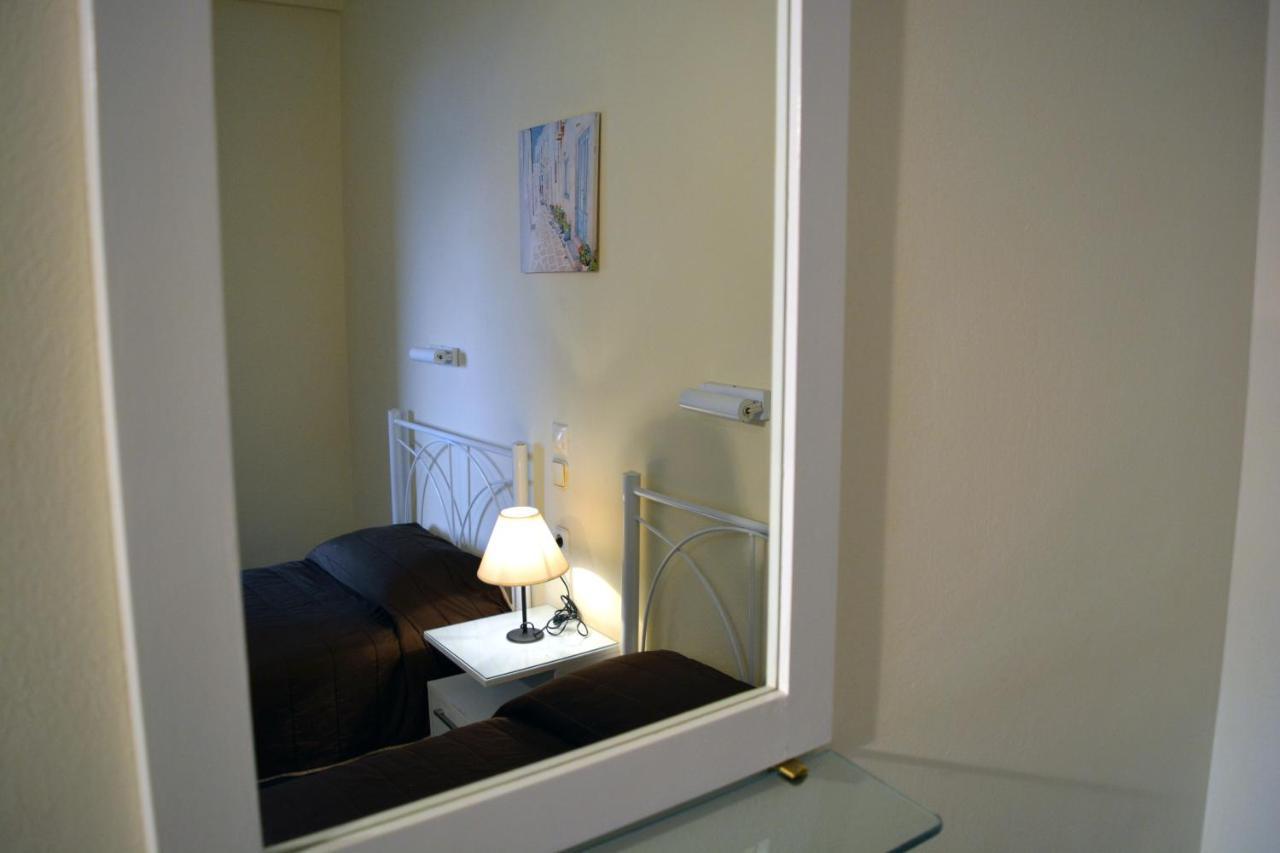 Papadatos Apts With Amazing View - 5Mins From The Beach Kontogialos Exteriör bild