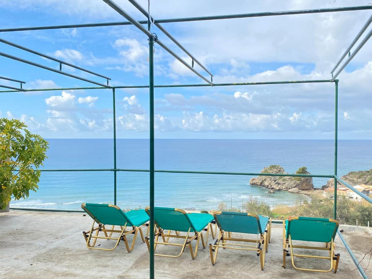 Papadatos Apts With Amazing View - 5Mins From The Beach Kontogialos Exteriör bild
