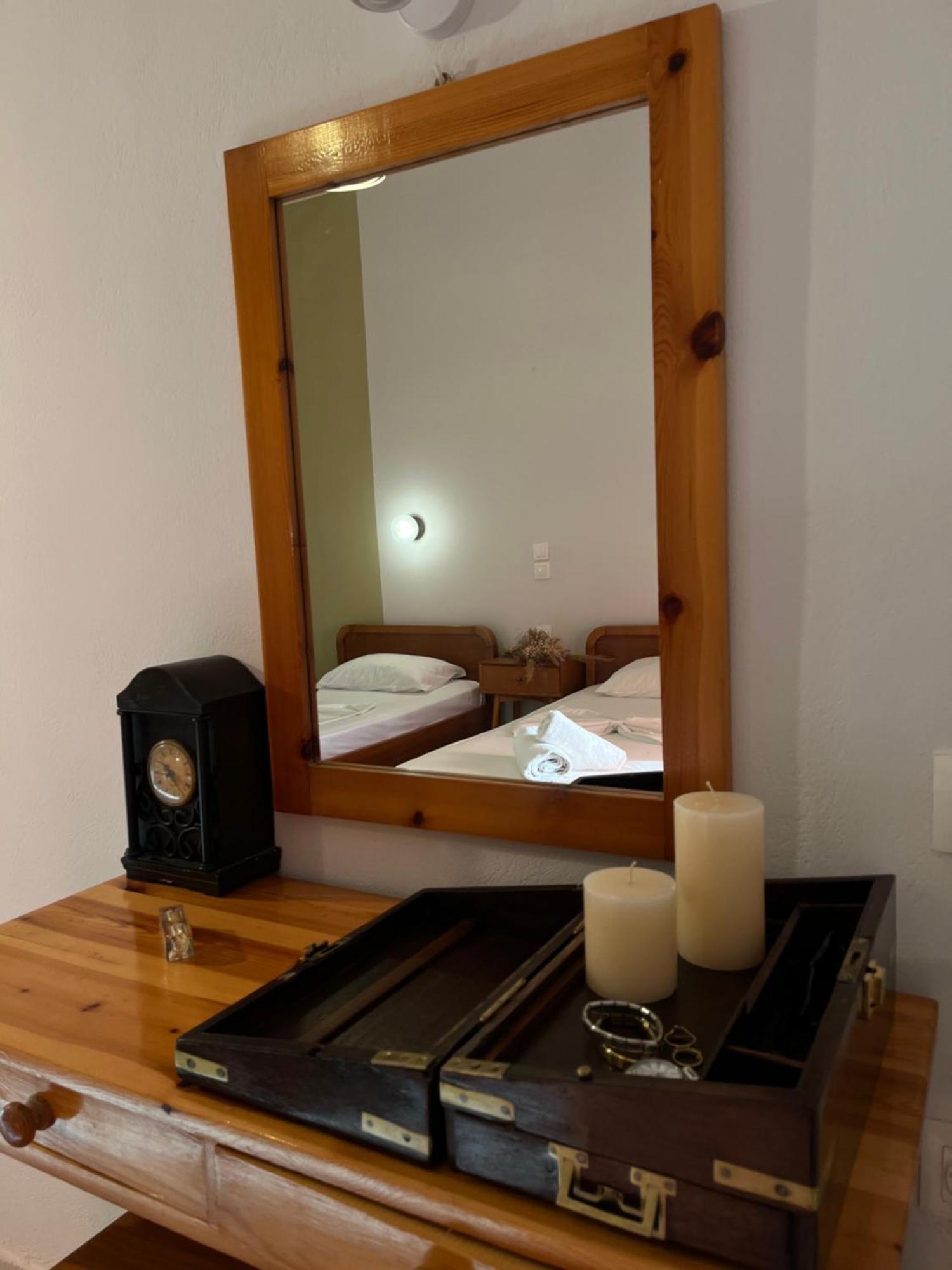 Papadatos Apts With Amazing View - 5Mins From The Beach Kontogialos Exteriör bild