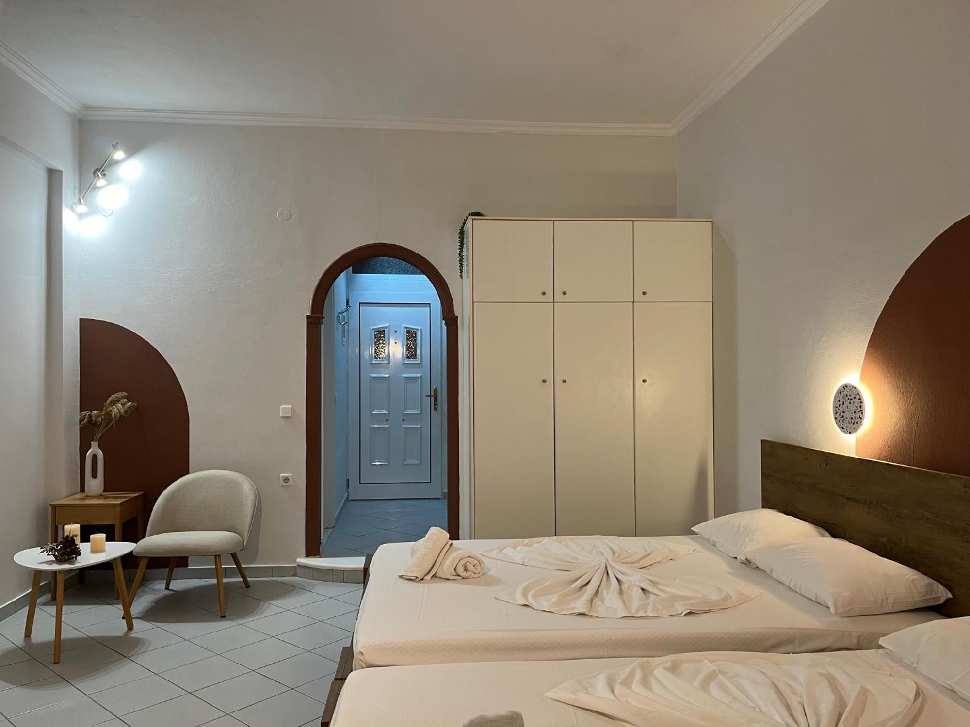 Papadatos Apts With Amazing View - 5Mins From The Beach Kontogialos Exteriör bild