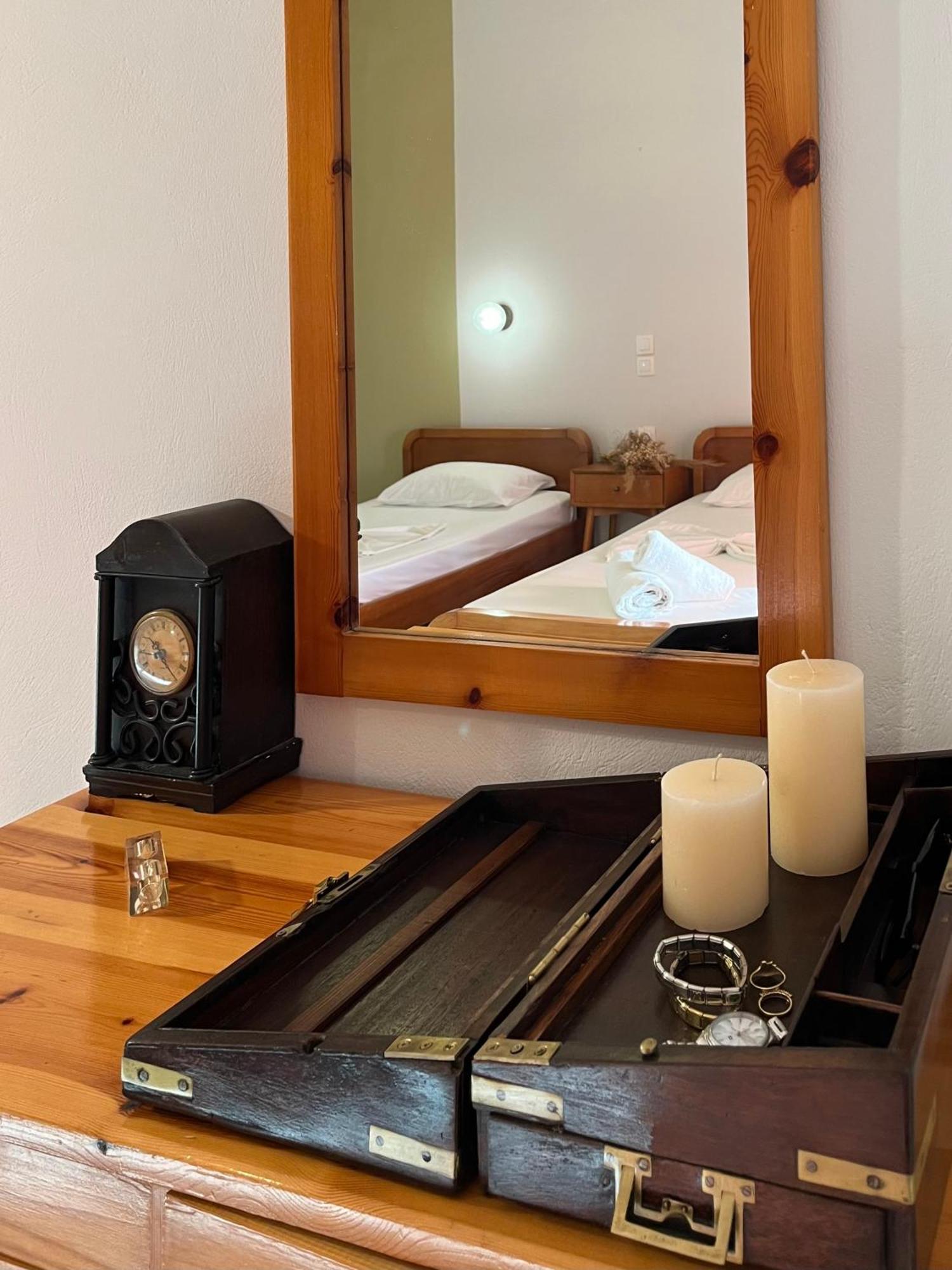Papadatos Apts With Amazing View - 5Mins From The Beach Kontogialos Exteriör bild